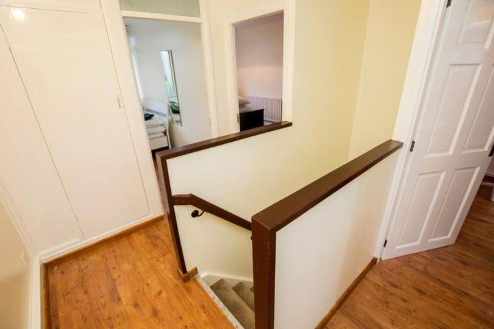 Cosy With Smart Tv In Gazde/Camere de închiriat *